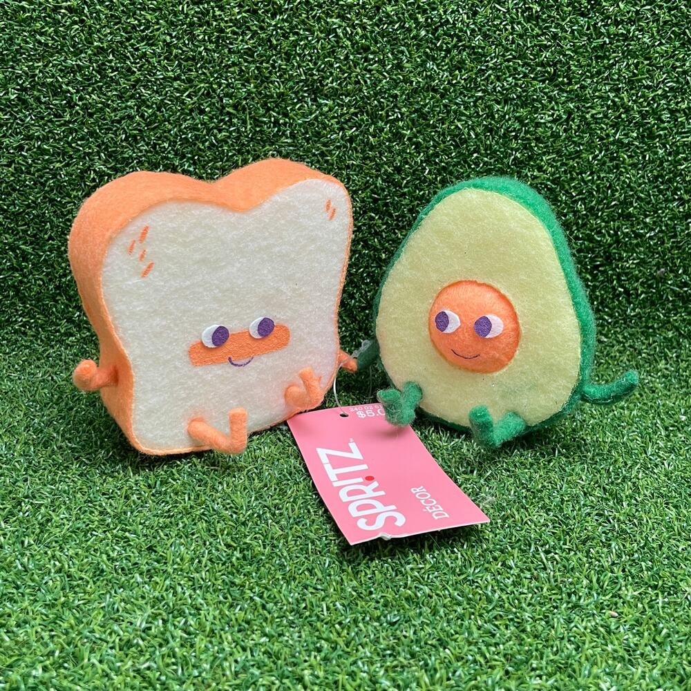 Target Spritz Valentines Day Avocado and Toast Felt Duo Figurine Set NWT